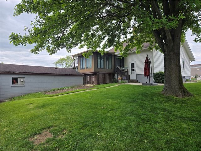 112 Fairview St, Union Twp, PA 15038