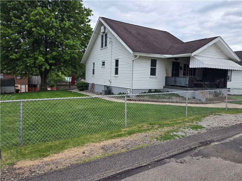 112 Fairview St, Union Twp, PA 15038