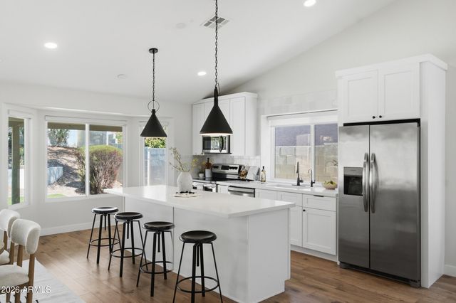 1432 W SOUTH FORK Drive, Phoenix, AZ 85045