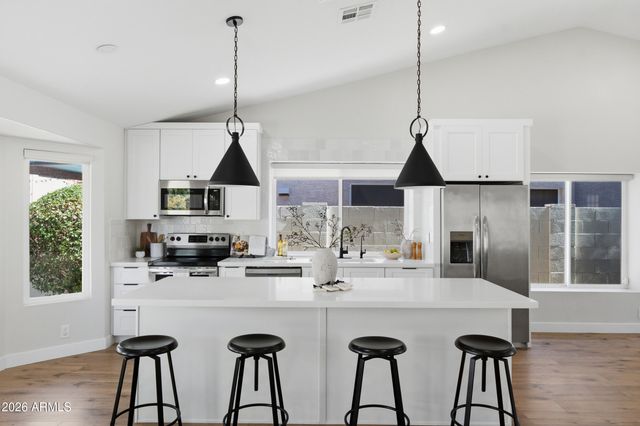 1432 W SOUTH FORK Drive, Phoenix, AZ 85045