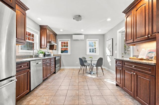 61 Gould Street, Wakefield, MA 01880