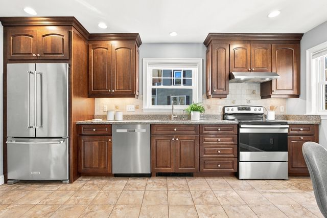 61 Gould Street, Wakefield, MA 01880