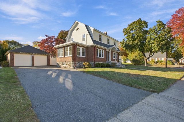 61 Gould Street, Wakefield, MA 01880
