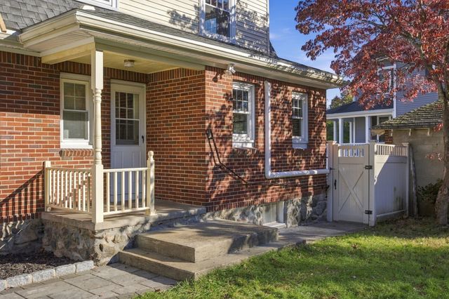 61 Gould Street, Wakefield, MA 01880
