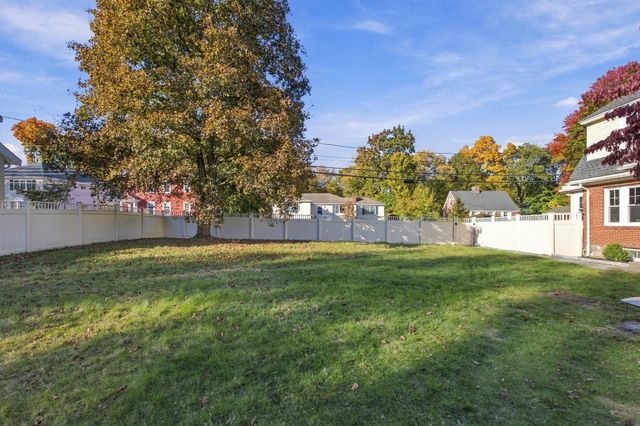 61 Gould Street, Wakefield, MA 01880