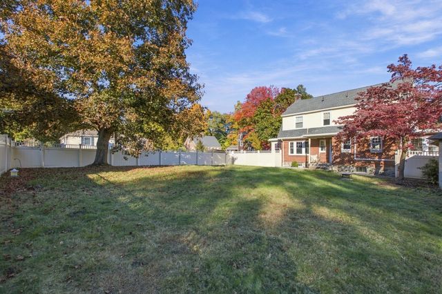 61 Gould Street, Wakefield, MA 01880