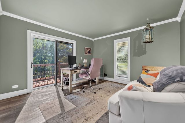 7707 N VALLEY HILL Road, Woodstock, IL 60098