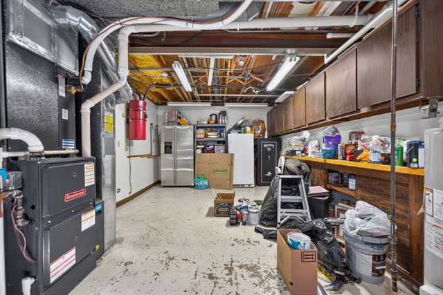 7707 N VALLEY HILL Road, Woodstock, IL 60098