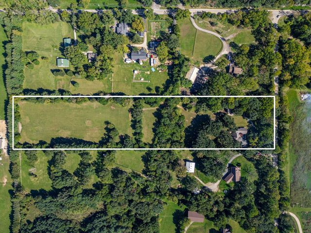 7707 N VALLEY HILL Road, Woodstock, IL 60098