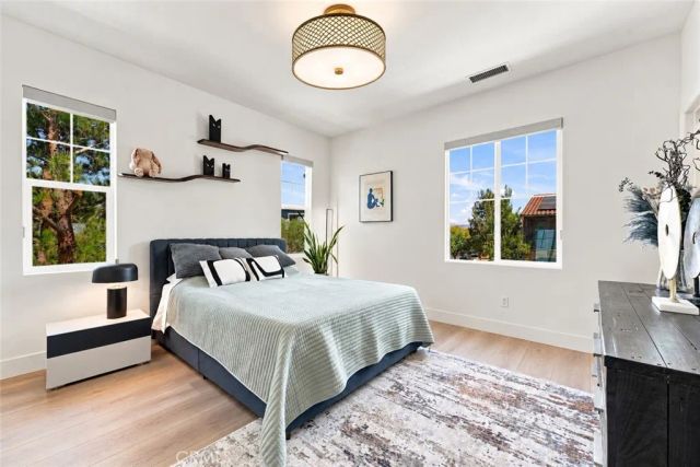 116 Patton Way, Tustin, CA 92782