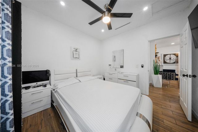 3041 NW 51st St, Miami, FL 33142