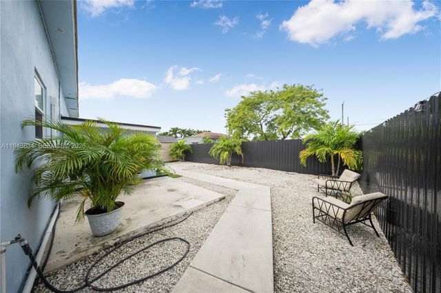 3041 NW 51st St, Miami, FL 33142