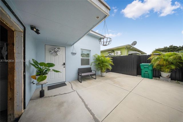 3041 NW 51st St, Miami, FL 33142