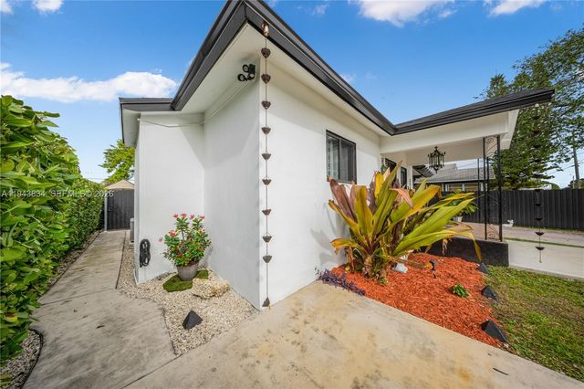 3041 NW 51st St, Miami, FL 33142