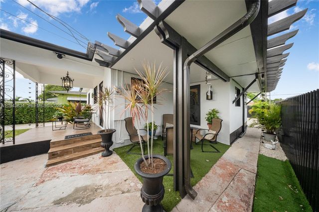 3041 NW 51st St, Miami, FL 33142