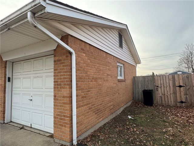 3620 S Dodgion Avenue, Independence, MO 64055