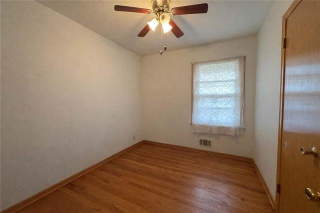 3620 S Dodgion Avenue, Independence, MO 64055