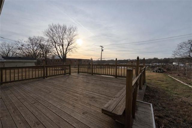 3620 S Dodgion Avenue, Independence, MO 64055