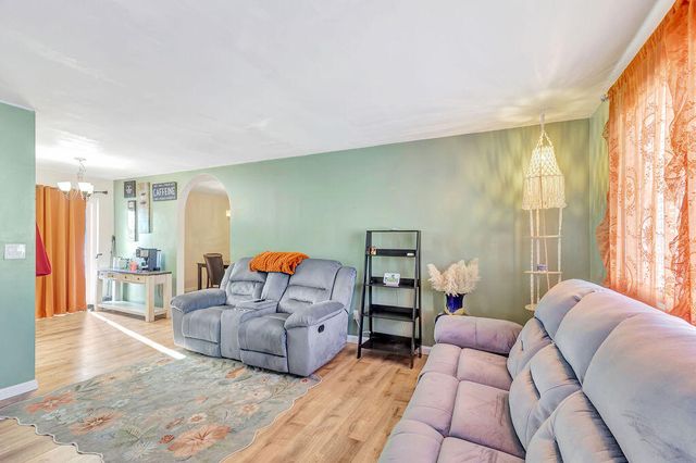 119 Honeysuckle Drive, Florence, KY 41042