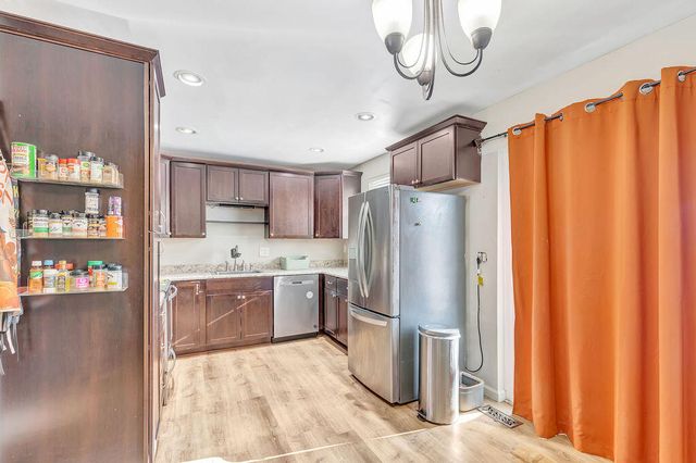 119 Honeysuckle Drive, Florence, KY 41042