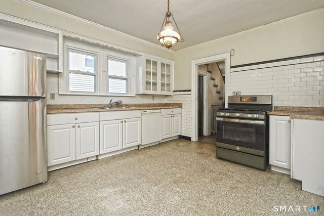 112 Elmer Avenue, Hamden, CT 06514