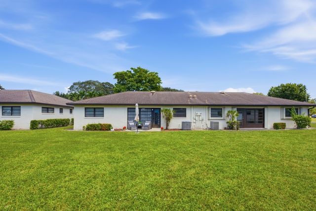 10325 Equestrian Drive B, Boynton Beach, FL 33436