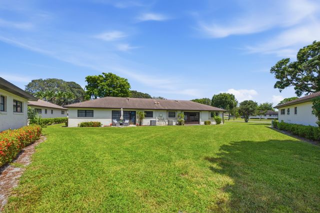 10325 Equestrian Drive B, Boynton Beach, FL 33436