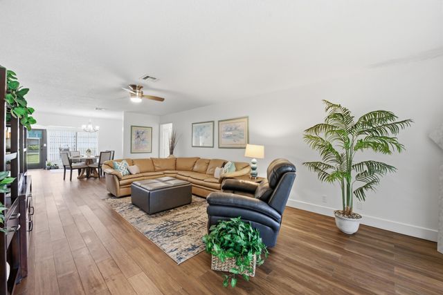 10325 Equestrian Drive B, Boynton Beach, FL 33436