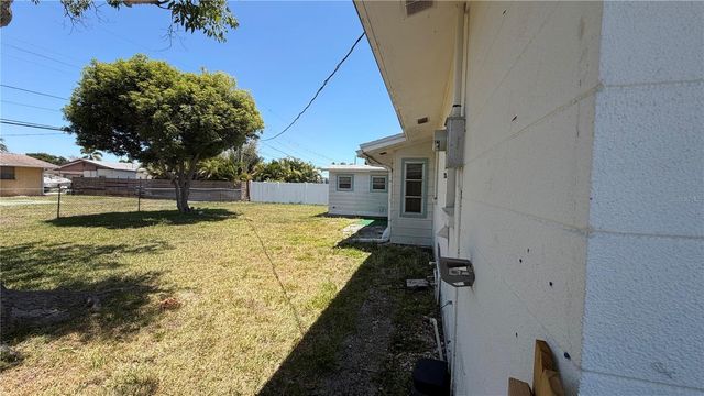 339 PINE TREE ROAD, Venice, FL 34293