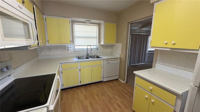 339 PINE TREE ROAD, Venice, FL 34293