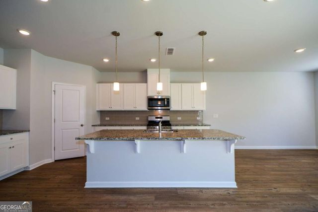 104 Green Love Lane, Grayson, GA 30017