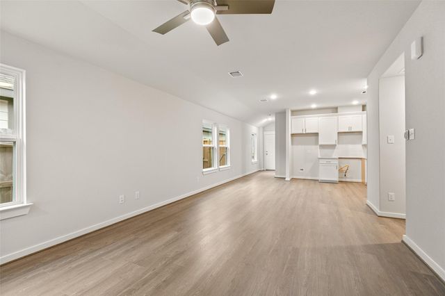 4519 Pinehurst Trace Drive, Pinehurst, TX 77362