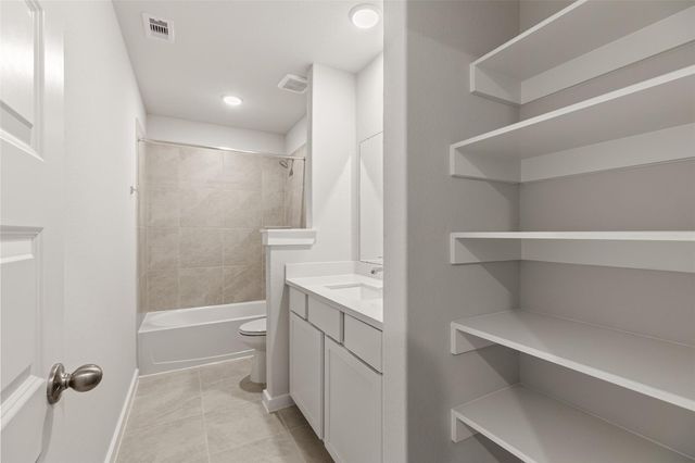 4519 Pinehurst Trace Drive, Pinehurst, TX 77362