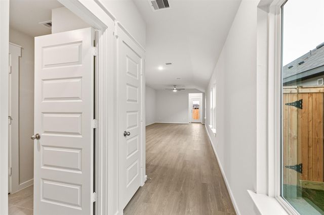 4519 Pinehurst Trace Drive, Pinehurst, TX 77362