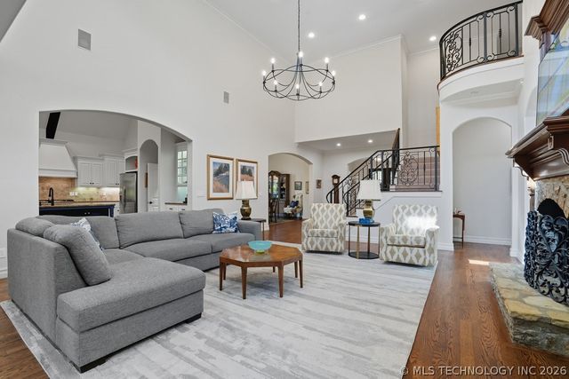 7226 E 111th Place S, Bixby, OK 74008