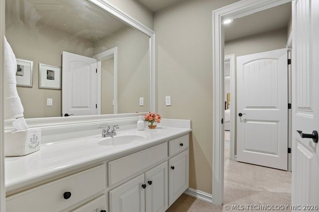 7226 E 111th Place S, Bixby, OK 74008