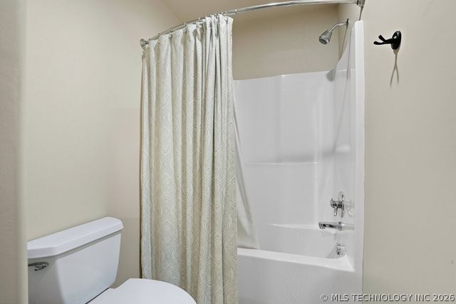 7226 E 111th Place S, Bixby, OK 74008