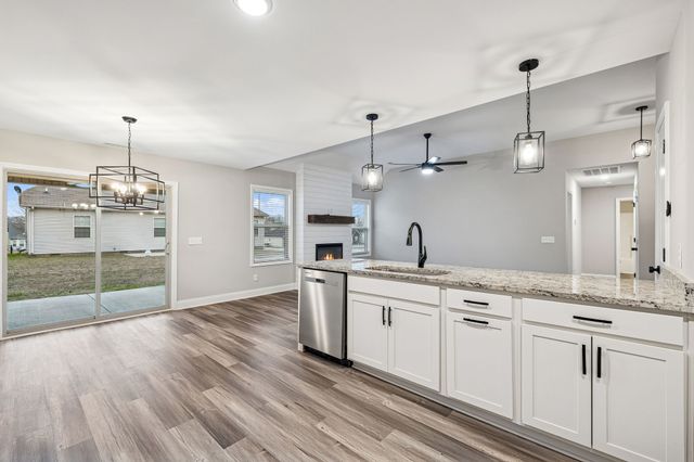 216 Fieldstone Ln, Springfield, TN 37172