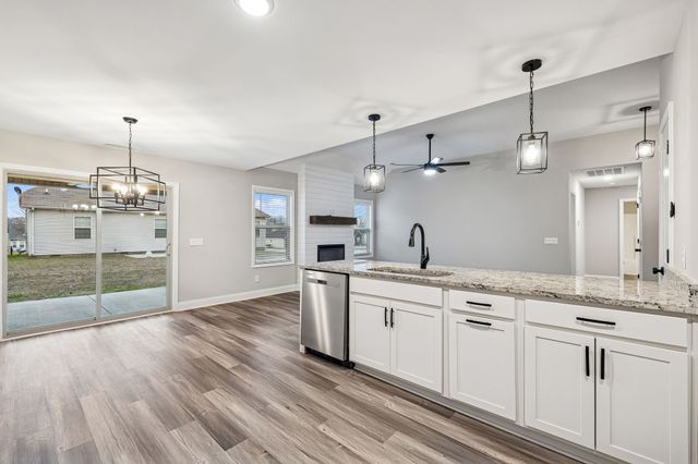 216 Fieldstone Ln, Springfield, TN 37172