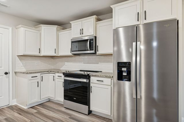 216 Fieldstone Ln, Springfield, TN 37172