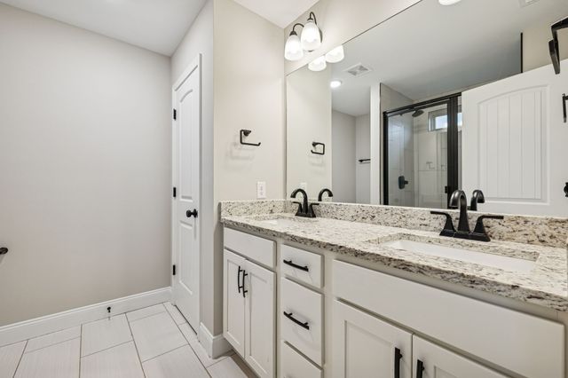 216 Fieldstone Ln, Springfield, TN 37172