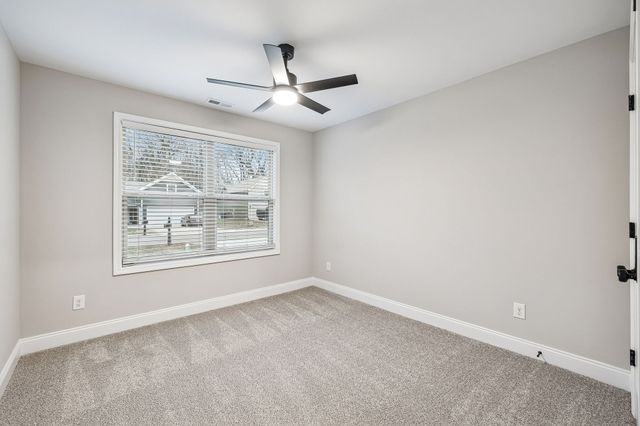 216 Fieldstone Ln, Springfield, TN 37172