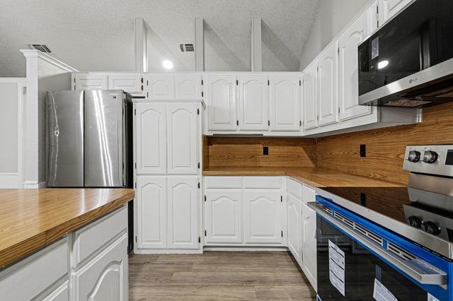 611 Shawnee Road, Waxahachie, TX 75165