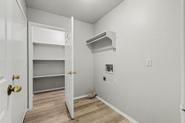 611 Shawnee Road, Waxahachie, TX 75165