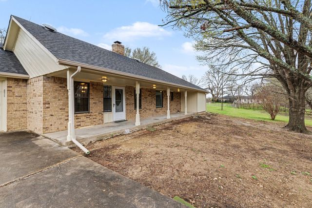 611 Shawnee Road, Waxahachie, TX 75165