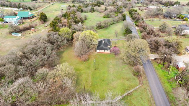 611 Shawnee Road, Waxahachie, TX 75165