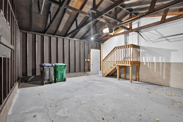 406 Centennial Drive, Roseville, MN 55113