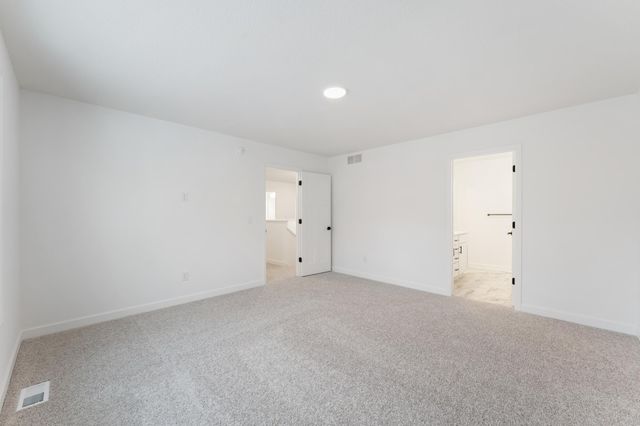 4117 Hyde Avenue N, Oakdale, MN 55128