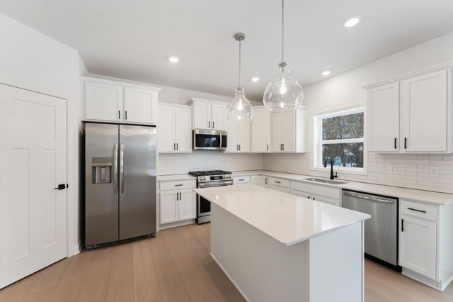 4117 Hyde Avenue N, Oakdale, MN 55128