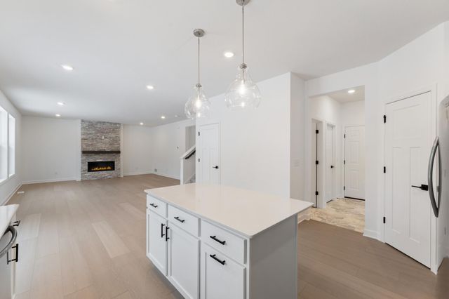 4117 Hyde Avenue N, Oakdale, MN 55128